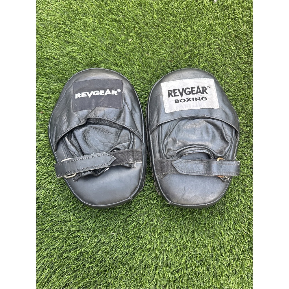 Revgear Focus Mitts | Flat Style | Boxing MMA Muay Thai | Leather